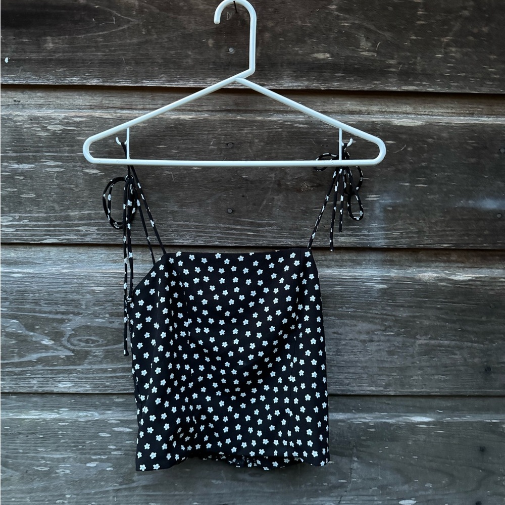 Black and White Floral Crop Top